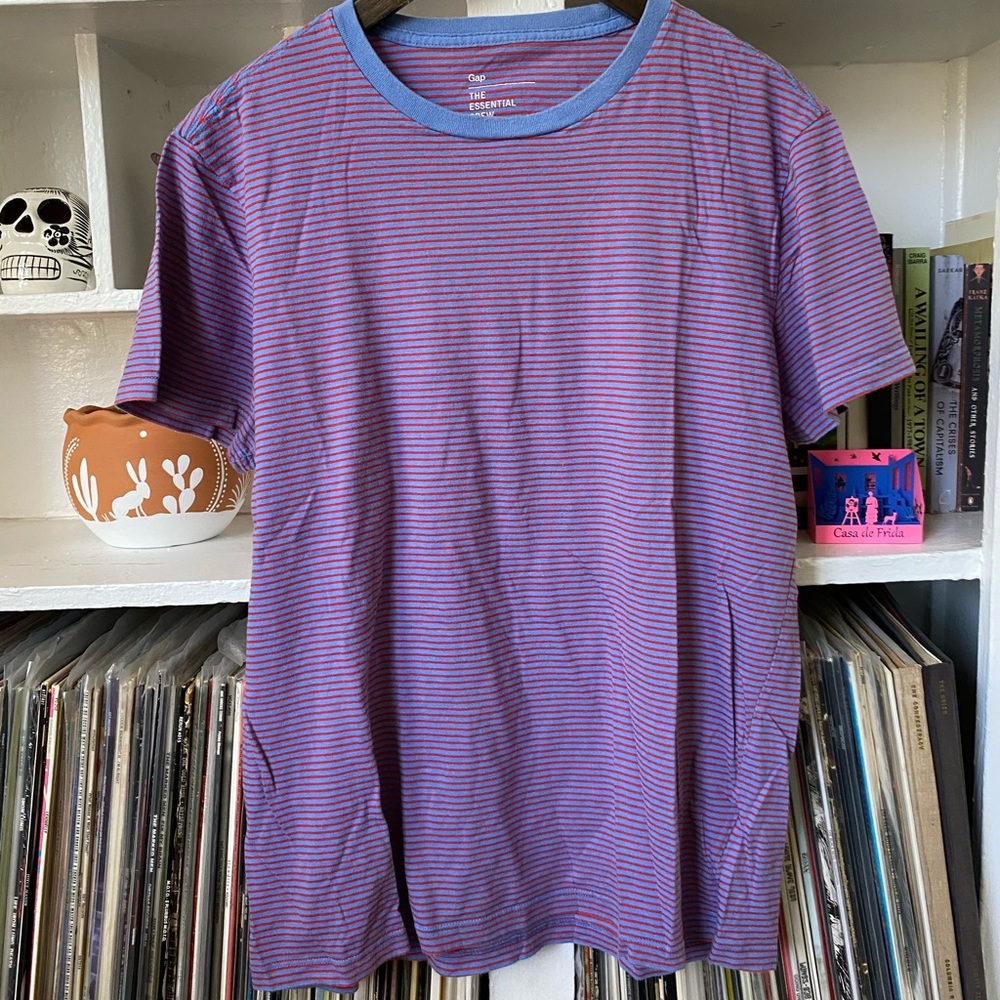 Gap t shirt